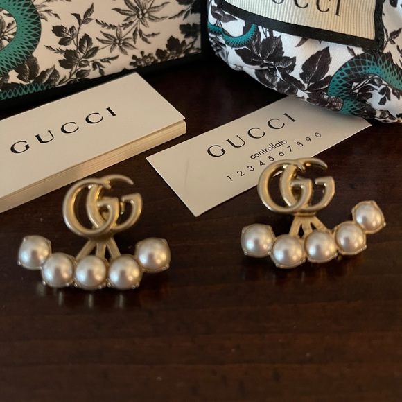 Gucci double G Earrings. - Picture 3 of 3